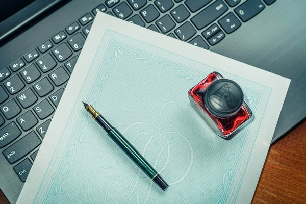 Quelle certification de développement durable est la plus reconnue dans le secteur de la bijouterie de luxe ?